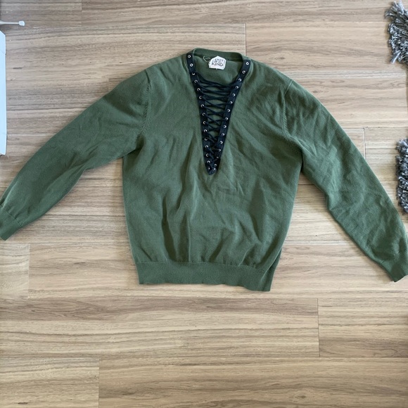 Sweater - Picture 2 of 3